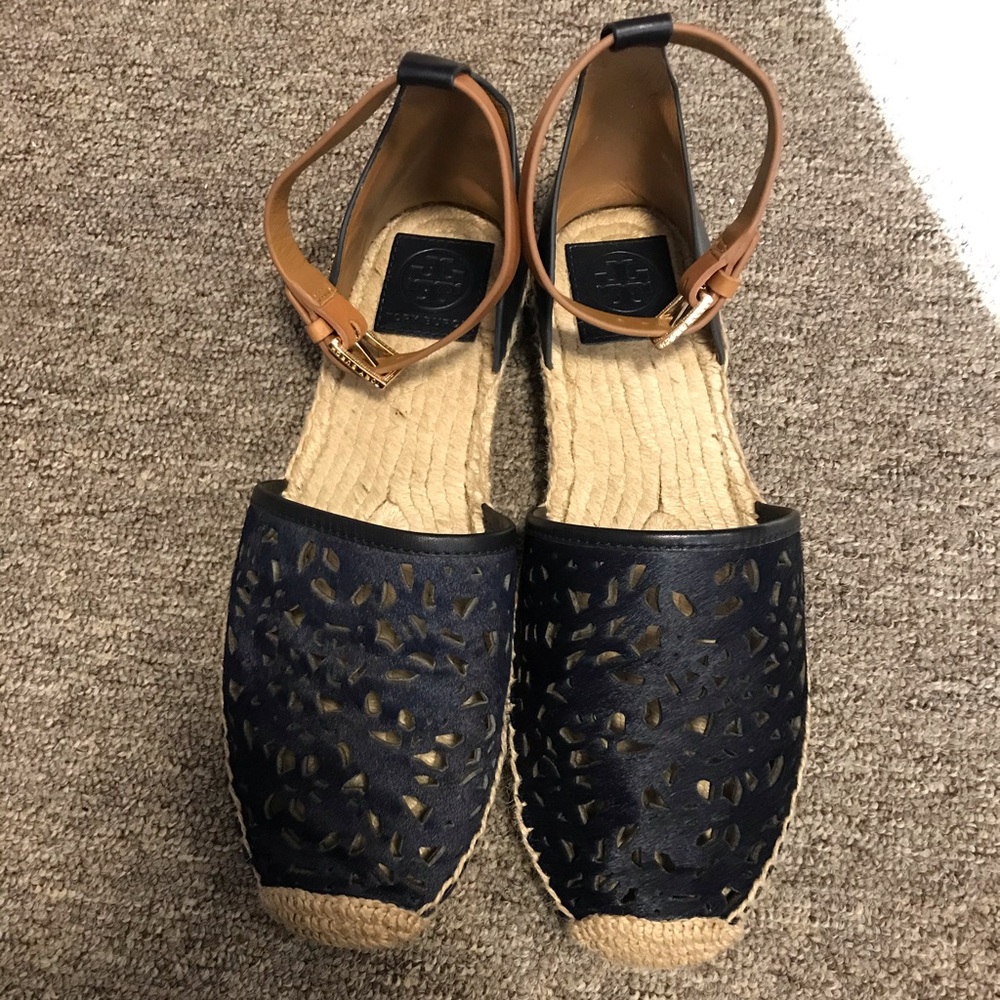 Black and brown Tory Burch sandal/flat